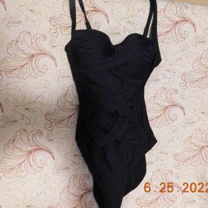 NWT Bleu Rod Beattie Swimsuit One 1 Piece Sz 8 Black Criss Cross Material Front